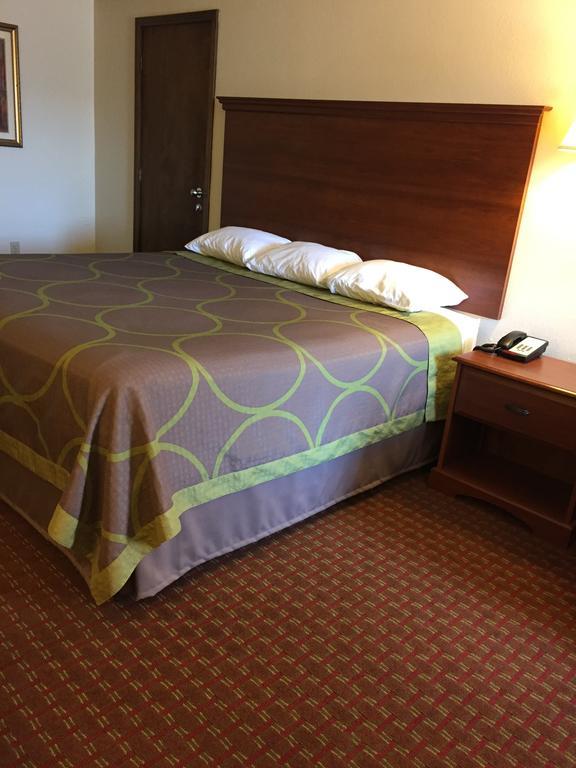 Super 8 By Wyndham Hotel